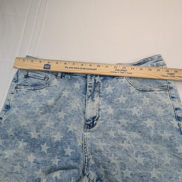 RARE Judy Blue Plus Size Star Print Mid Rise Shorts Size 3XL Blue - Picture 12 of 17